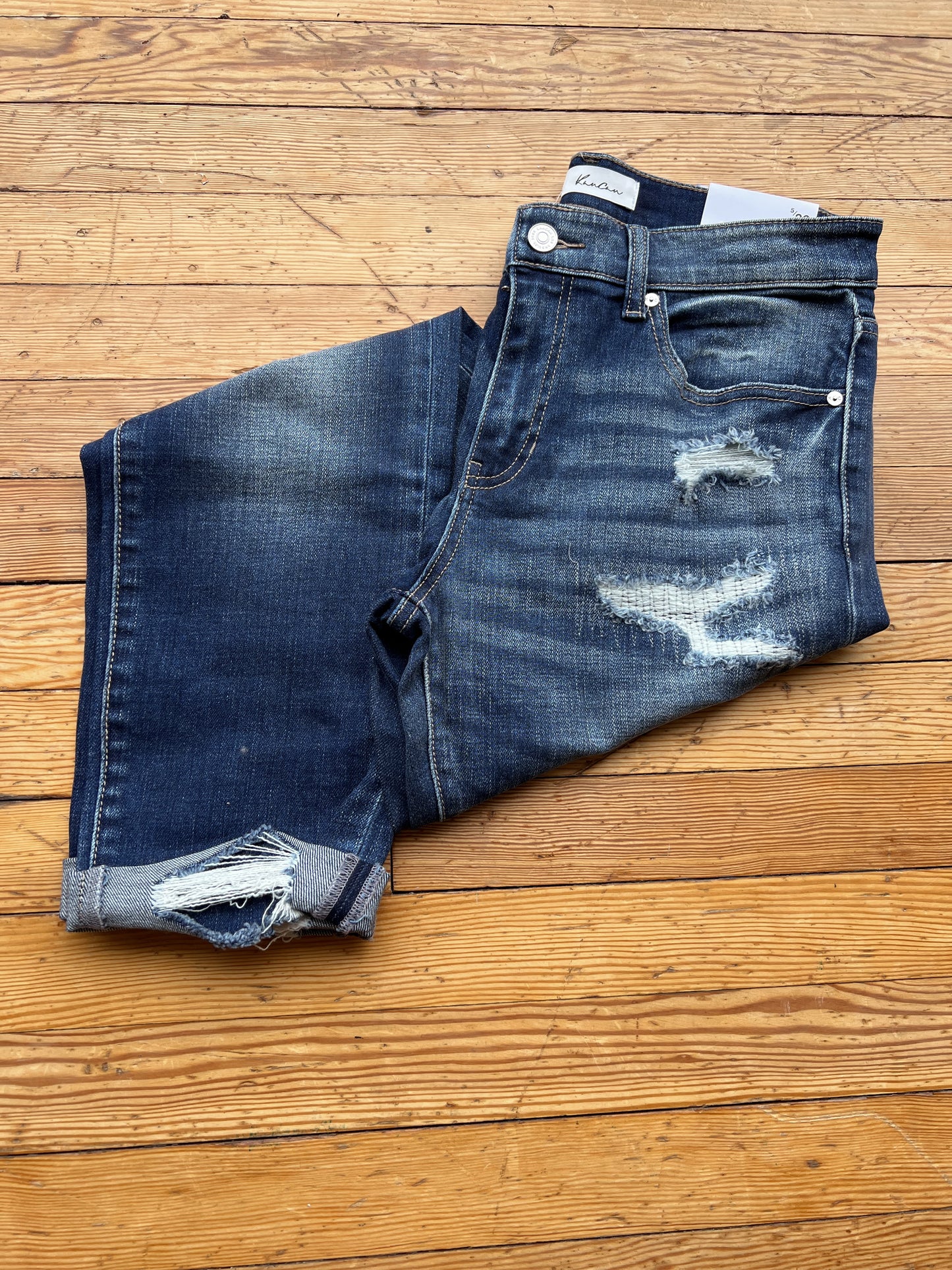 Mid Rise Slim Boyfriend Jean