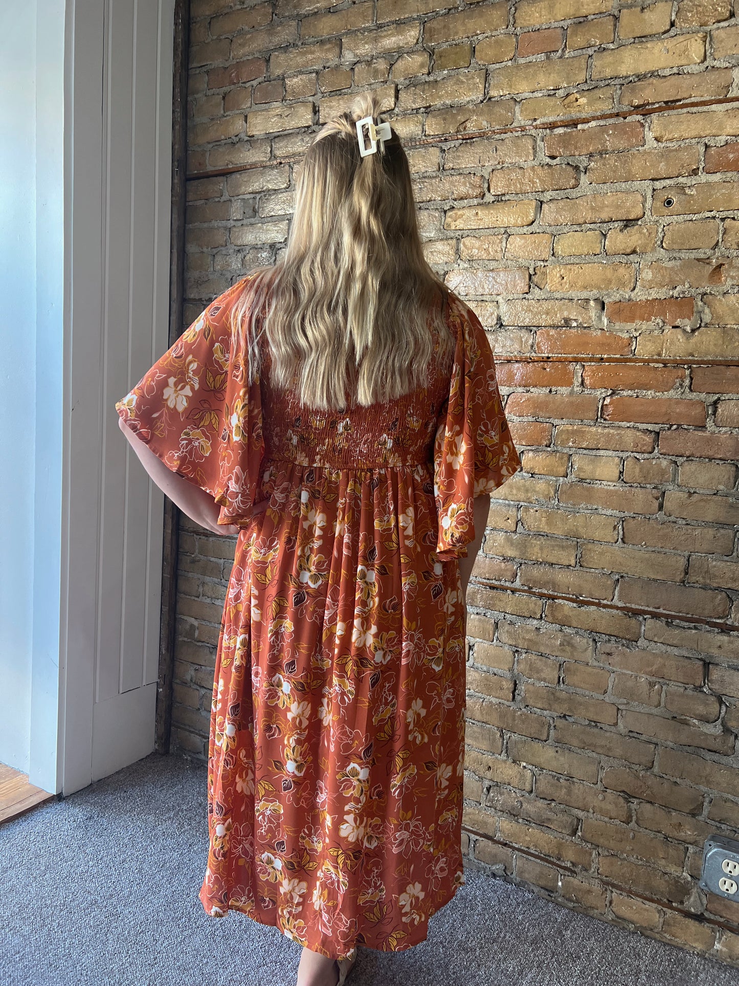 Layla Flutter Sleeve Midi Dress