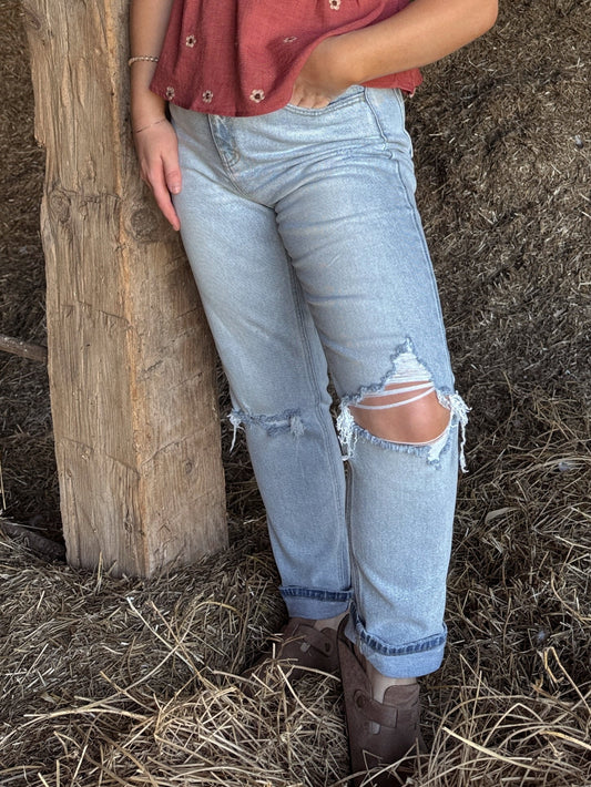 High Rise Straight Light Wash Jean