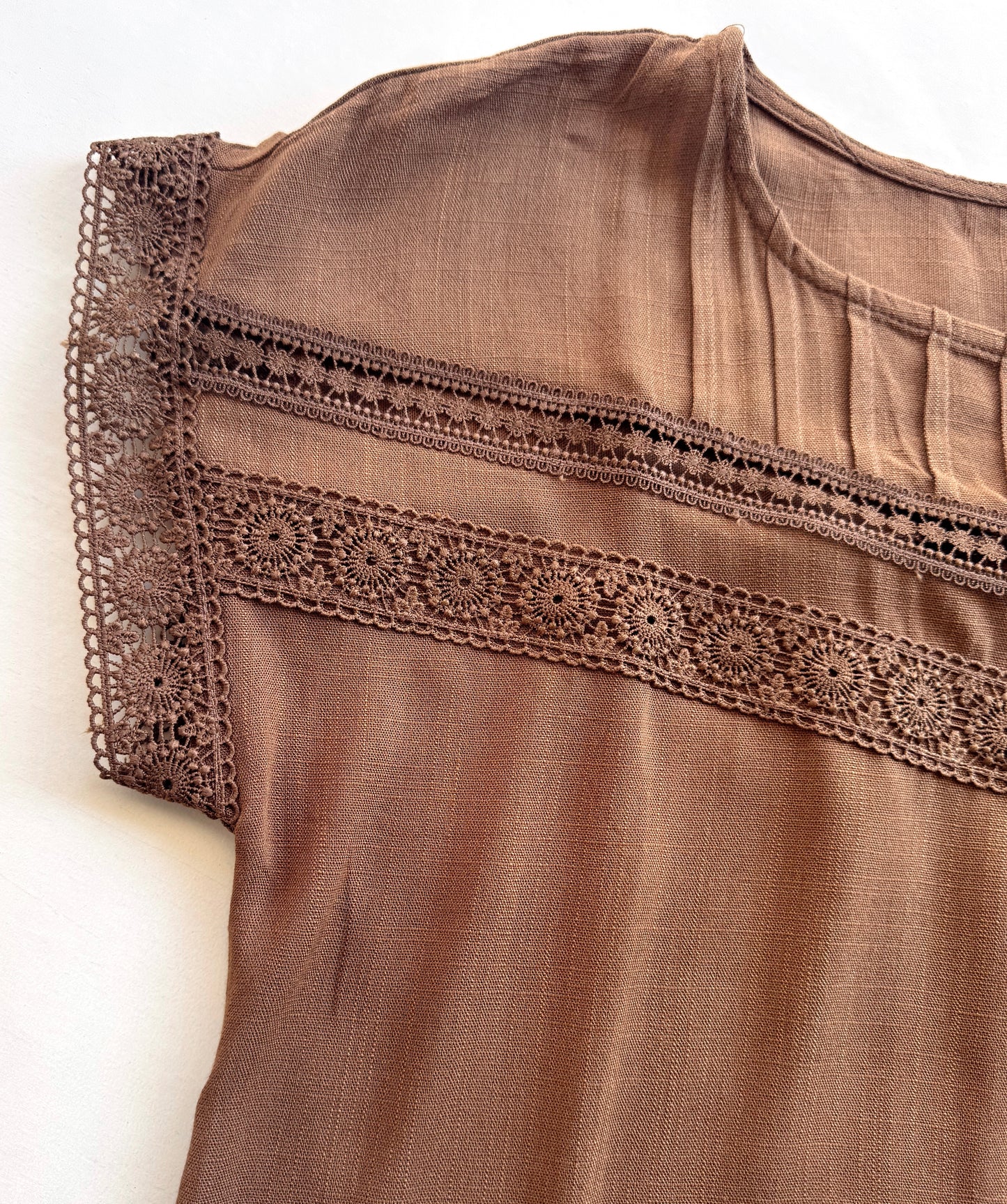 Lace Trim Short Sleeve Top