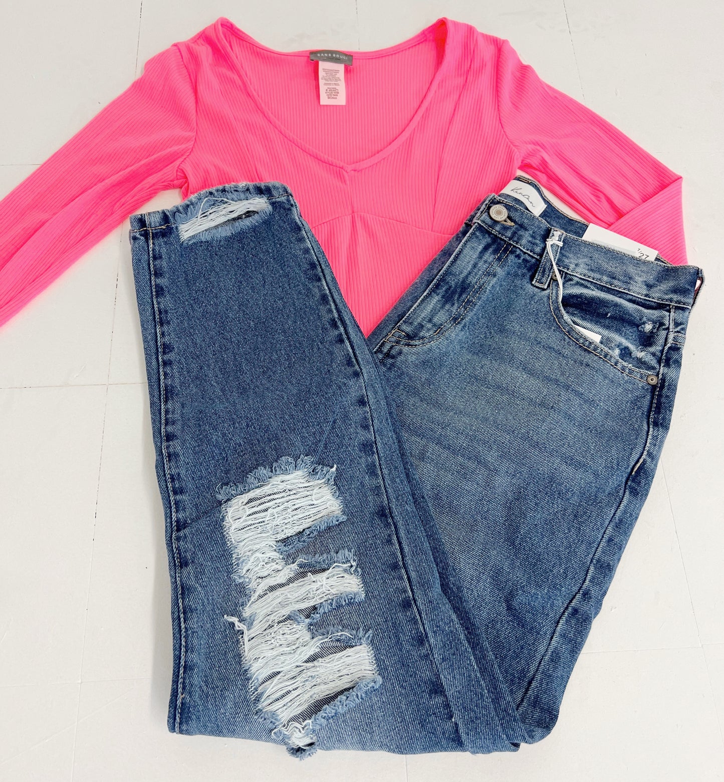 The Basic Rib V Neck