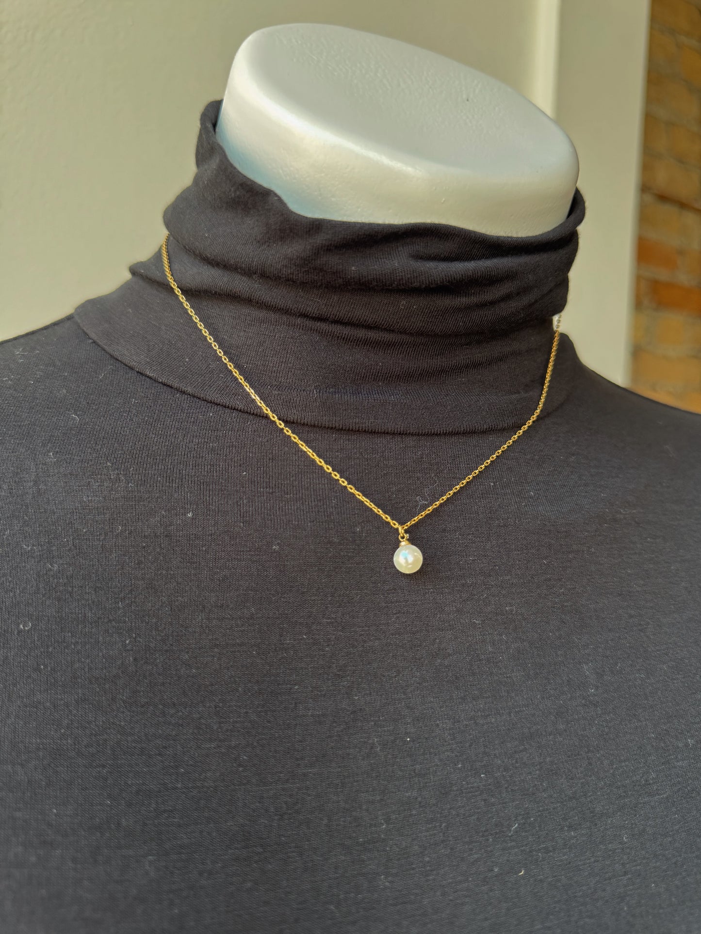 Gold Pearl Necklace